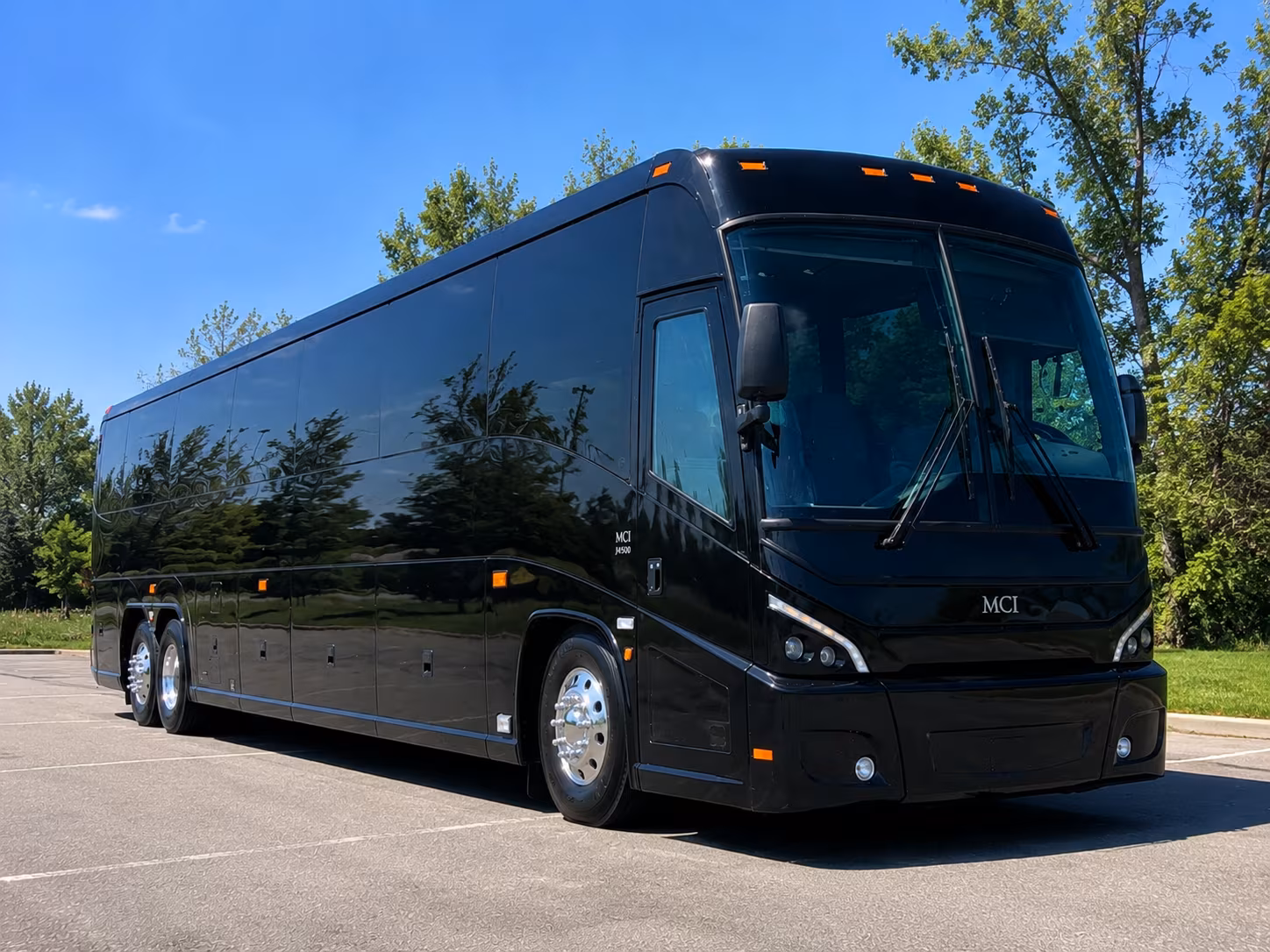 cedar rapids charter bus tours to effigy mounds national monument and badlands national park