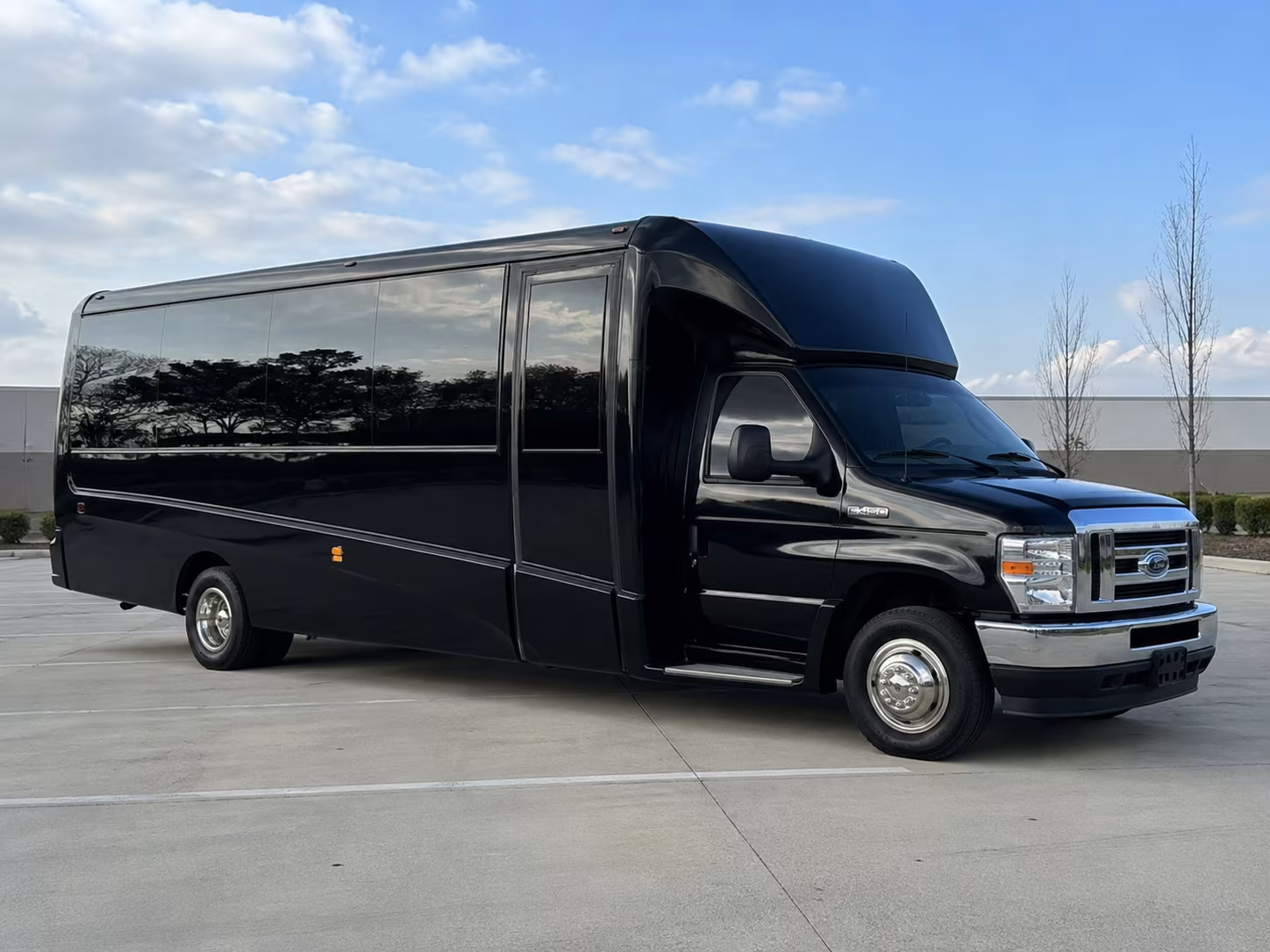 cedar rapids hospital and campus shuttle bus rentals