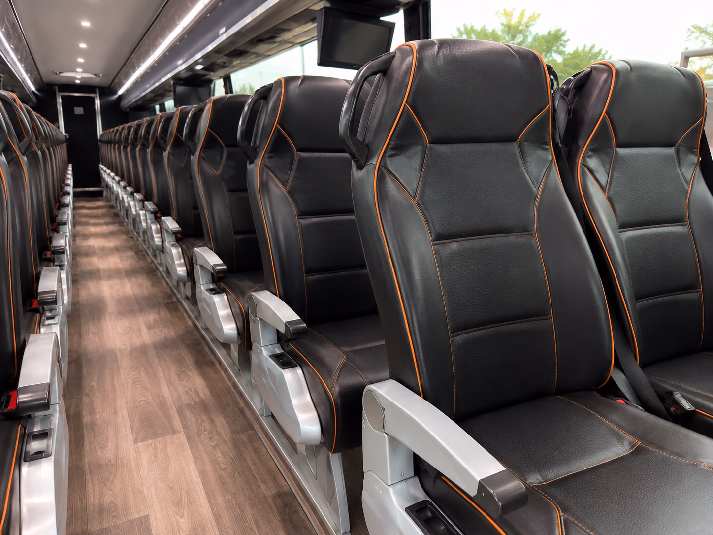 shuttle services for airline crews and airport staff in cedar rapids