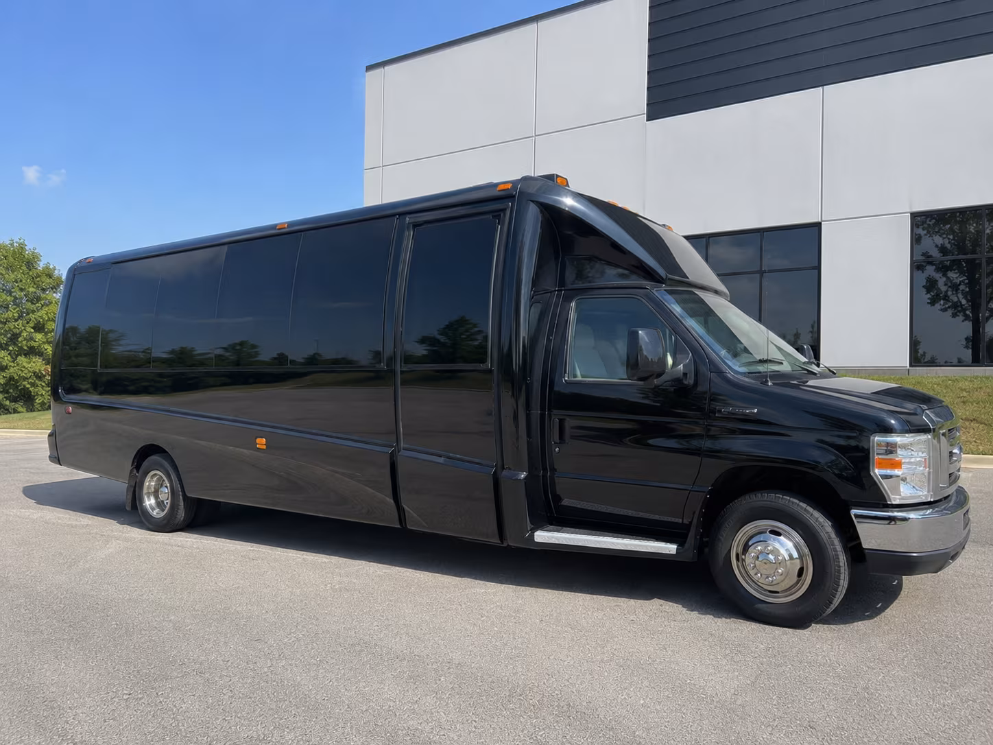 why book winery and brewery tours through cedarrapidsshuttlebusrentals com